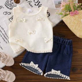 2pcs Baby Girl Bohemian Style Bowknot Tassel Trim Sleeveless Top And Bowknot Tassel Trim Elastic Waist Denim Shorts Set